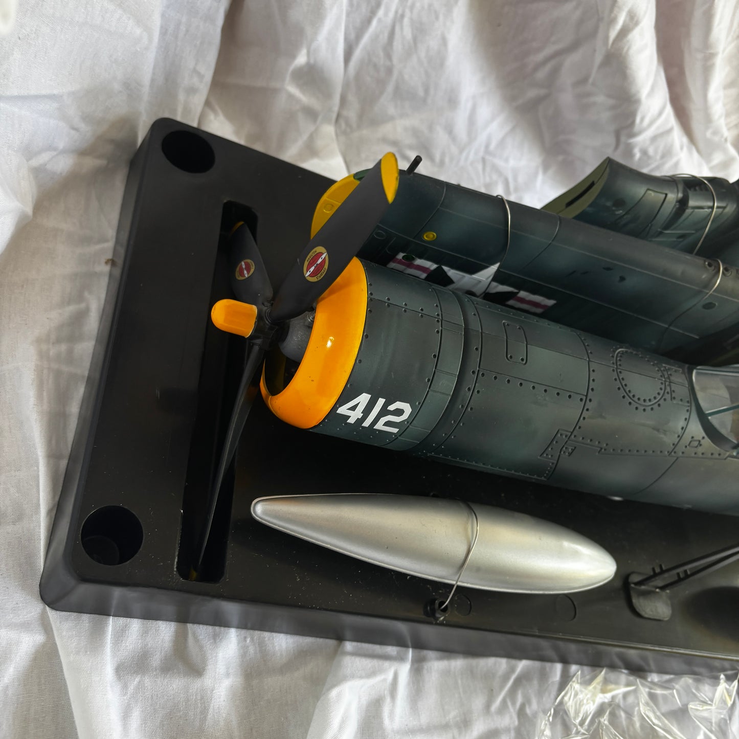 21st Century Toys Ultimate Soldier XD F4U-1D Corsair "White 412" 1/18