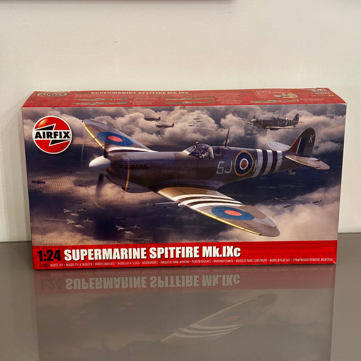 Airfix 1/24 Supermarine Spitfire Mk.IXc model kit A17001 box front