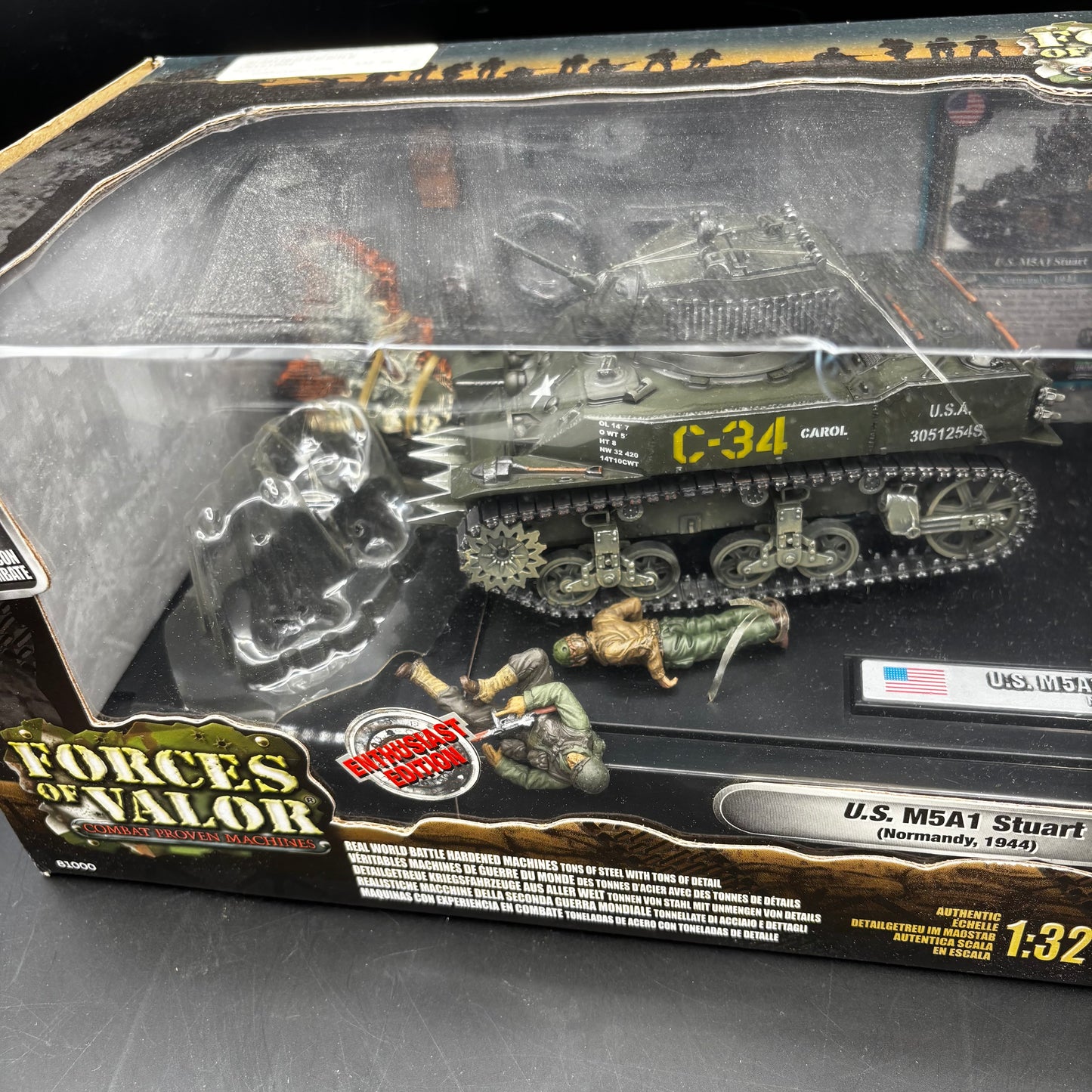 U.S. M5A1 Stuart ;  US Army  (Forces of Valor (Unimax), 1/32)