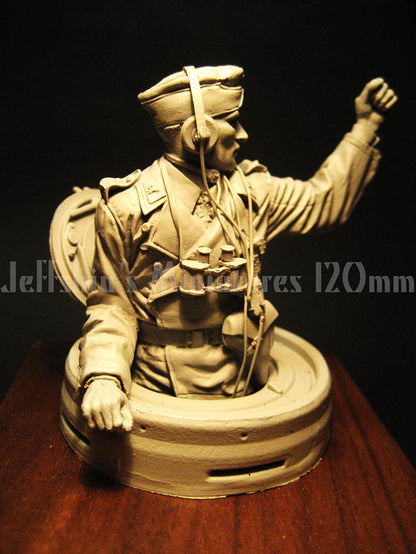 Jeff Shiu 1/16 WWII German Tank Commander resin figure kit, photo 2