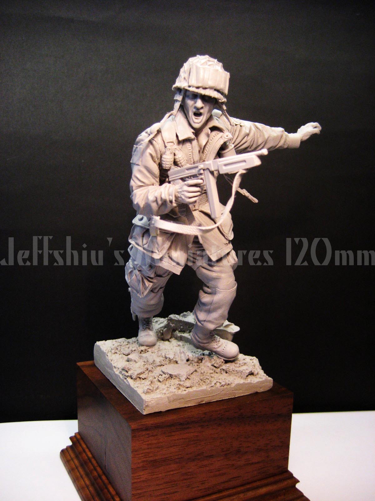 Jeff Shiu 1/16 WWII US Airborne with Thompson SMG resin figure kit, photo 2