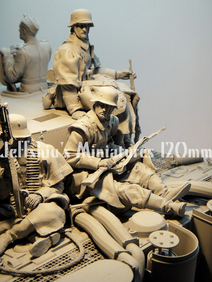 Jeff Shiu 1/16 Tiger I Early Type Tank Riders 3 & 4 resin figure kit, photo 3