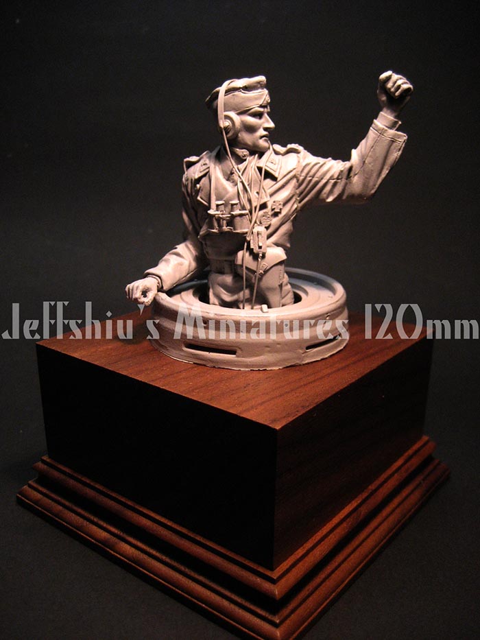Jeff Shiu 1/16 WWII German Tank Commander resin figure kit, photo 3