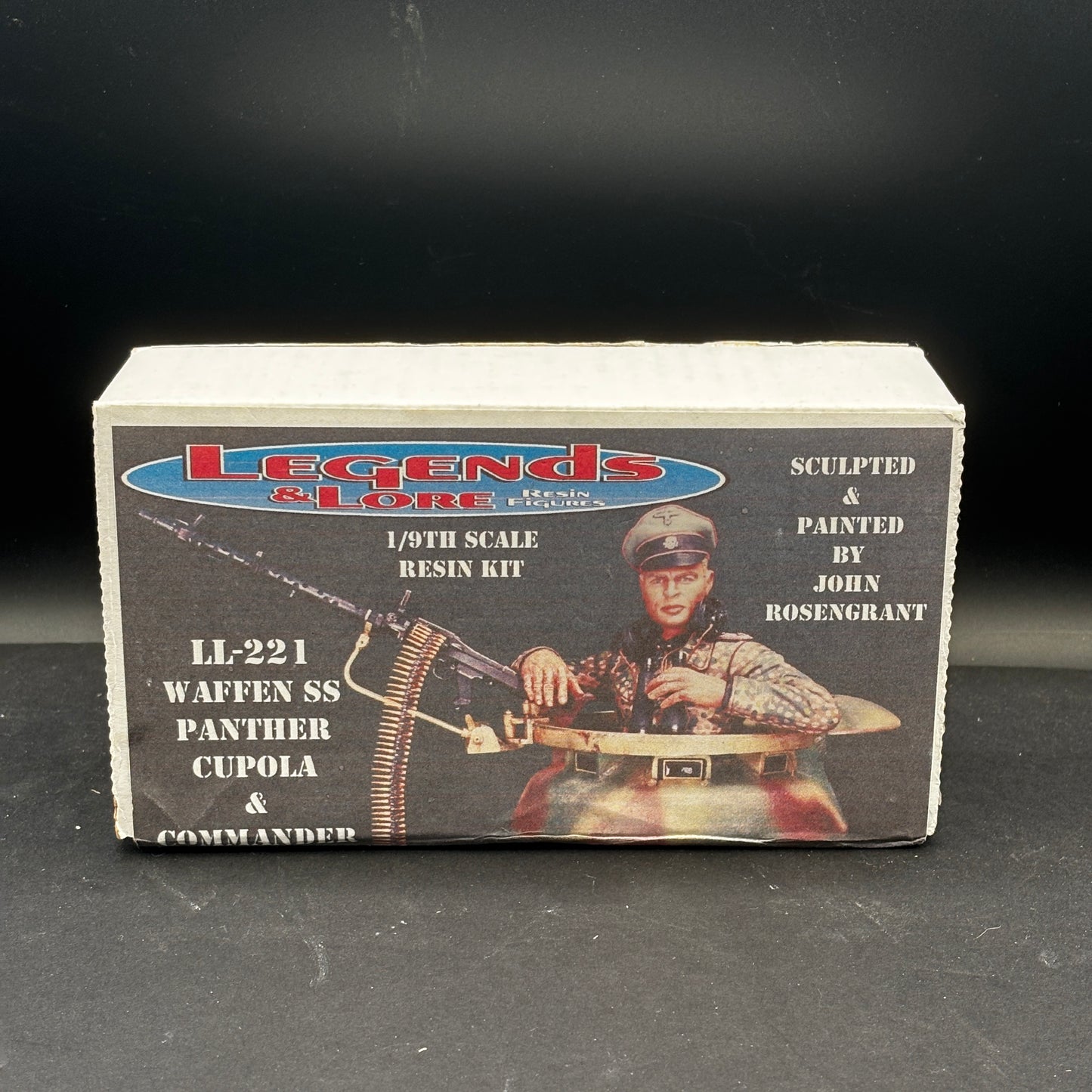 1/9 Scale - Waffen SS Panther Cupola & Commander (LL-221)