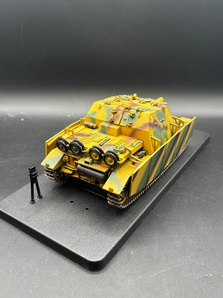 Sturmpanzer IV Brummbär (Sd.Kfz. 166) ;  Sturmpanzer-Abteilung 216  (21st Century Toys, 1/32)