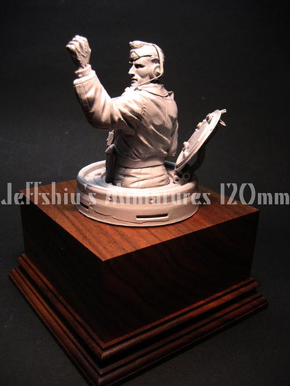 Jeff Shiu 1/16 WWII German Tank Commander resin figure kit, photo 4