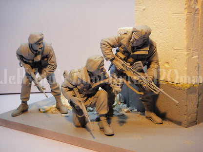 Jeff Shiu 1/16 2nd SAS Regiment resin figure set, side view