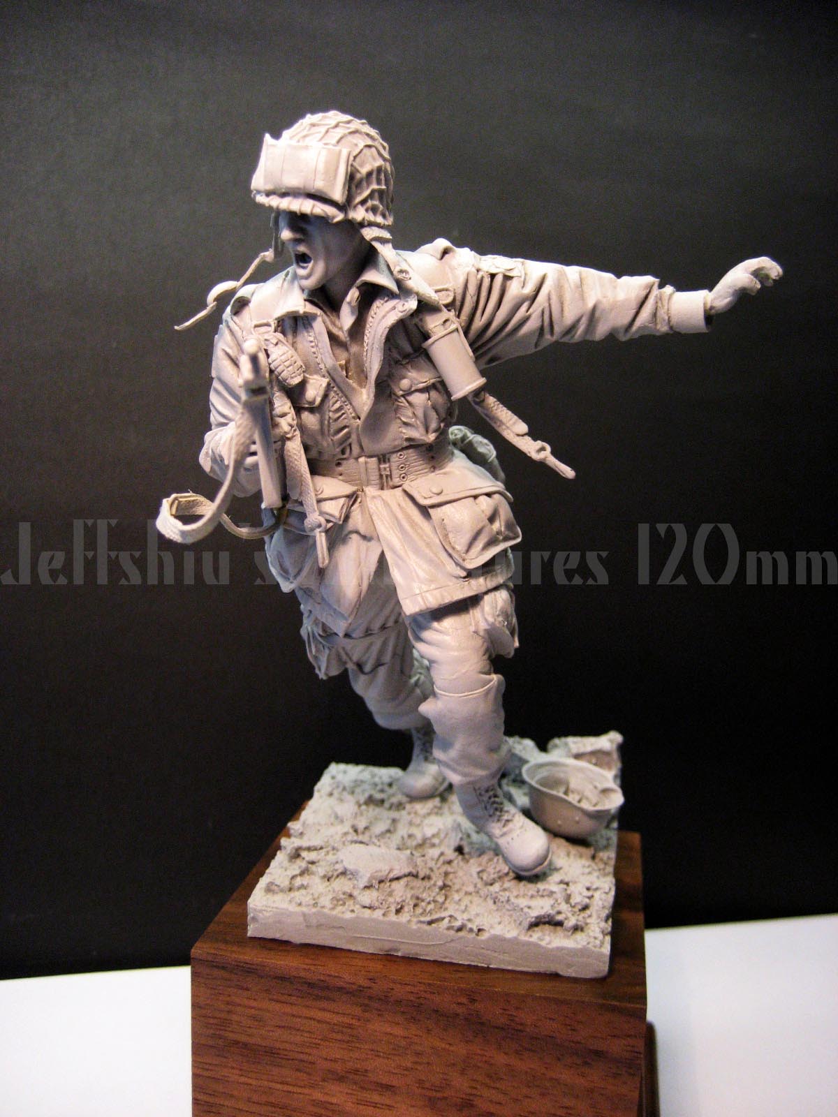 Jeff Shiu 1/16 WWII US Airborne with Thompson SMG resin figure kit, photo 4