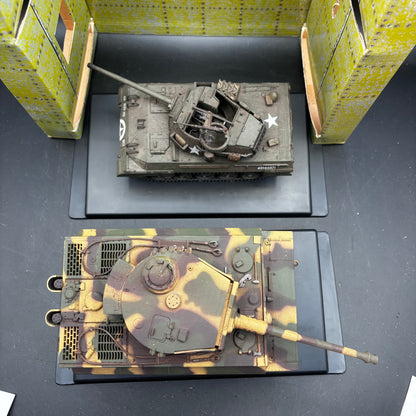 Tiger I Ausf. E & M18 Hellcat ;  Tiger: 505th Heavy Panzer Battalion (Schwere Panzerabteilung 505); Hellcat: 805th Tank Destroyer Battalion  (21st Century Toys, 1/32)