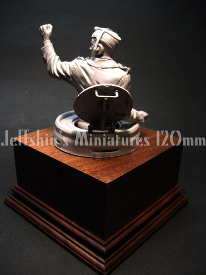 Jeff Shiu 1/16 WWII German Tank Commander resin figure kit, photo 6
