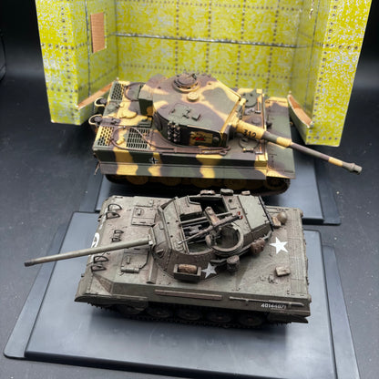 Tiger I Ausf. E & M18 Hellcat ;  Tiger: 505th Heavy Panzer Battalion (Schwere Panzerabteilung 505); Hellcat: 805th Tank Destroyer Battalion  (21st Century Toys, 1/32)