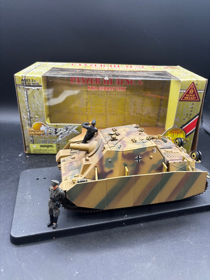 Sturmpanzer Brummbar (Sd.Kfz. 166) ;  Unknown Unit, German Wehrmacht  (21st Century Toys, 1/32)
