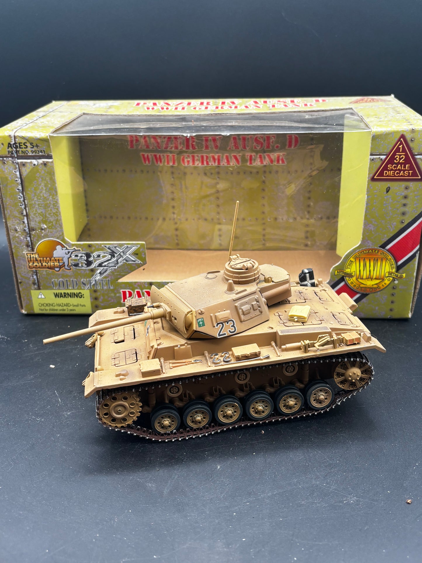 Panzer III Ausf. L ;  Schwere Panzer-Abteilung 501 (s.Pz.Abt. 501)  (21st Century Toys, 1/32)