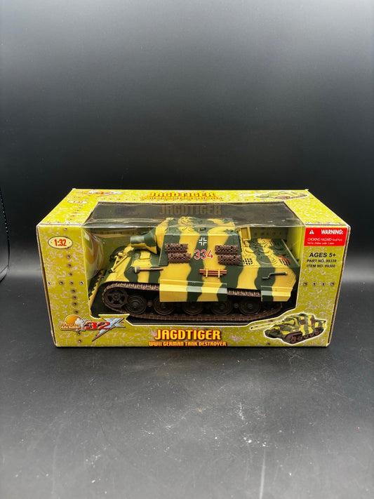 Jagdtiger (Panzerjäger Tiger Ausf. B) ;  3. Kompanie, Schwere Panzerjäger-Abteilung 653  (21st Century Toys, 1/32)