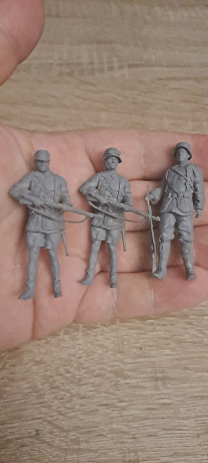 Desert Calm: Afrika Korps Resting Squad