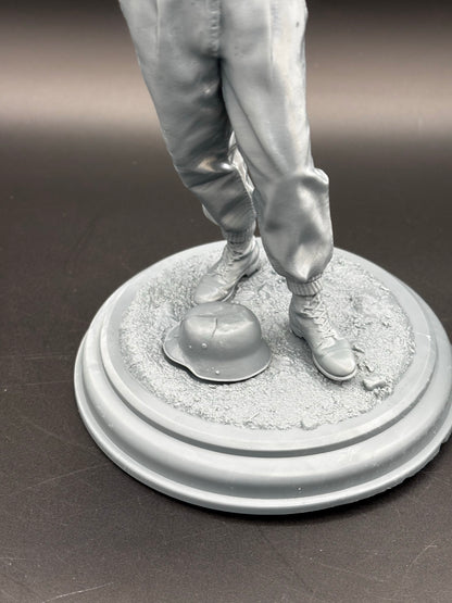 German Bashing Maniac (Figurine)