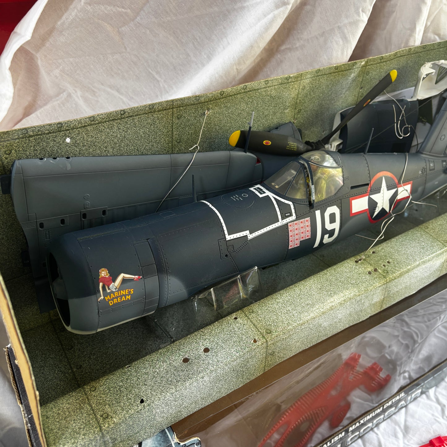 Motorworks F4U Corsair "White 19" 1/18