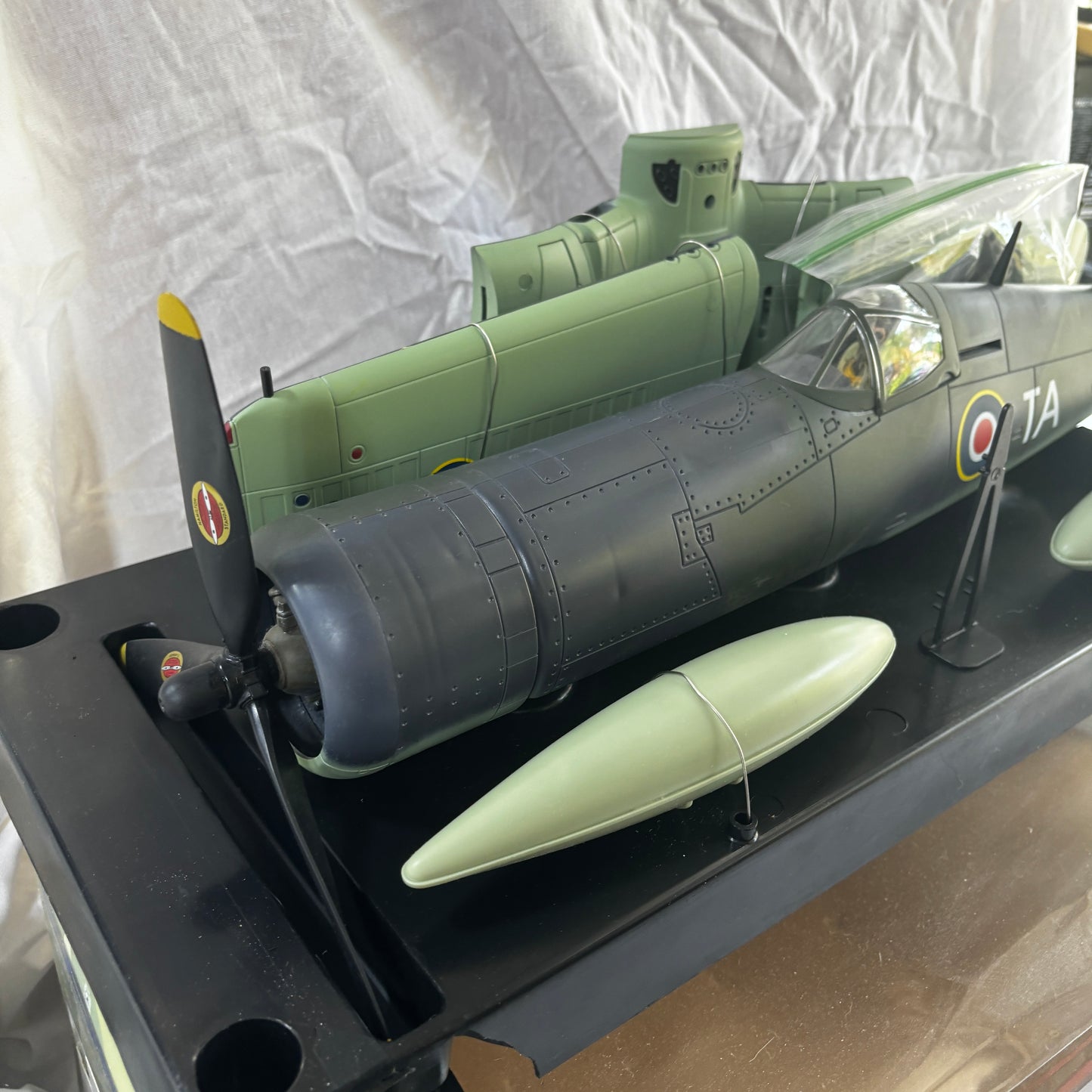 21st Century Toys Ultimate Soldier XD F4U-1D Corsair British "TA" 1/18