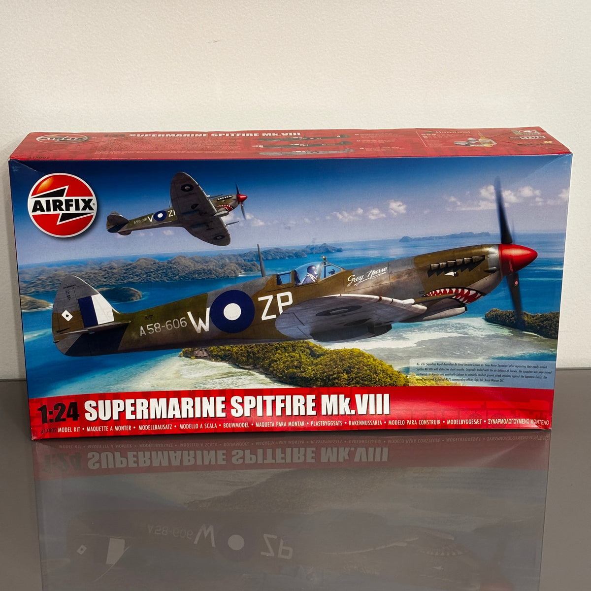 Airfix 1/24 Supermarine Spitfire Mk.VIII model kit A17002 box front