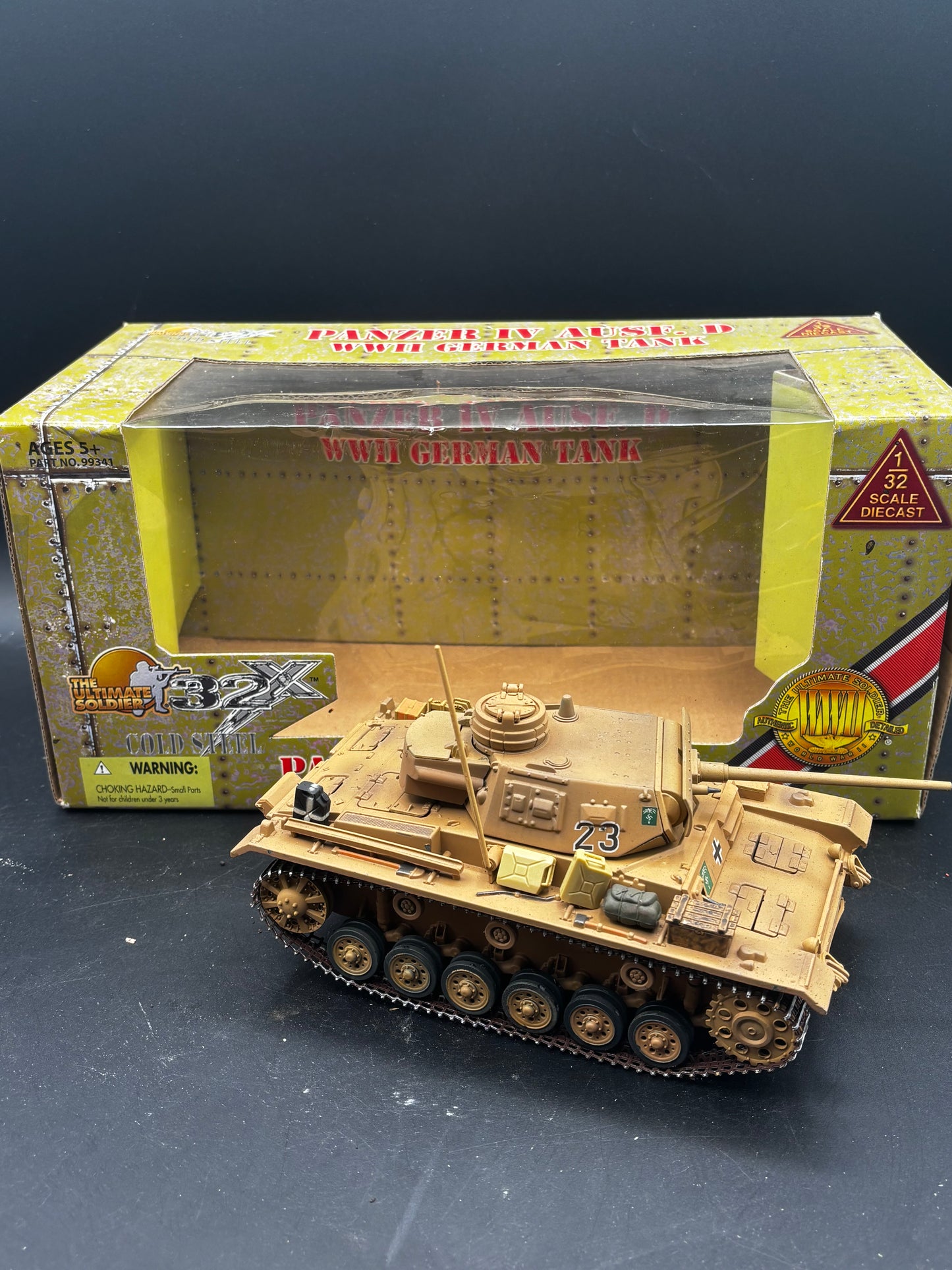 Panzer III Ausf. L ;  Schwere Panzer-Abteilung 501 (s.Pz.Abt. 501)  (21st Century Toys, 1/32)