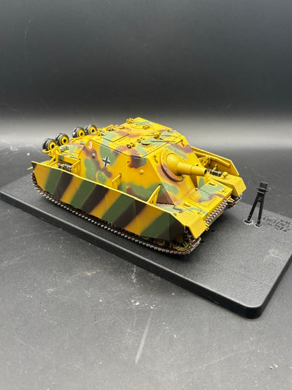 Sturmpanzer IV Brummbär (Sd.Kfz. 166) ;  Sturmpanzer-Abteilung 216  (21st Century Toys, 1/32)