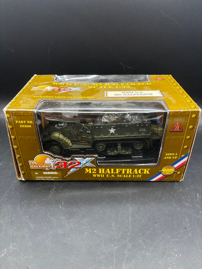 M2 Halftrack ;  U.S. Army  (21st Century Toys, 1/32)