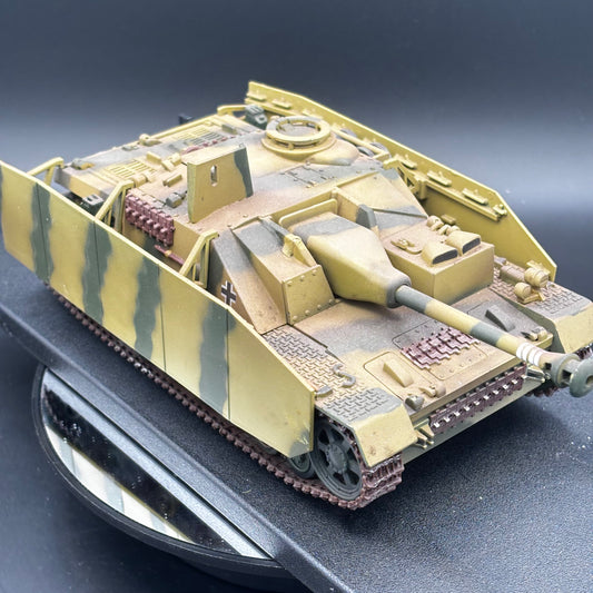 Sturmgeschütz IV (StuG IV) Sd.Kfz. 167 ;  Unknown Unit, German Wehrmacht  (21st Century Toys, 1/32)