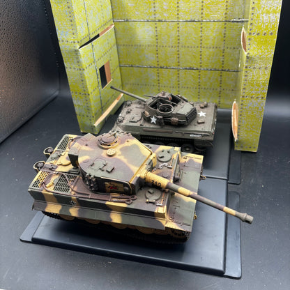 Tiger I Ausf. E & M18 Hellcat ;  Tiger: 505th Heavy Panzer Battalion (Schwere Panzerabteilung 505); Hellcat: 805th Tank Destroyer Battalion  (21st Century Toys, 1/32)