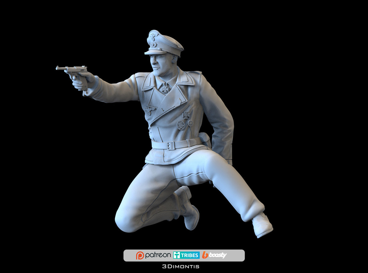 German Tank Crew Assault, Tankman Soldier in Combat Pose – 1/35 scale