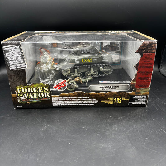U.S. M5A1 Stuart ;  US Army  (Forces of Valor (Unimax), 1/32)
