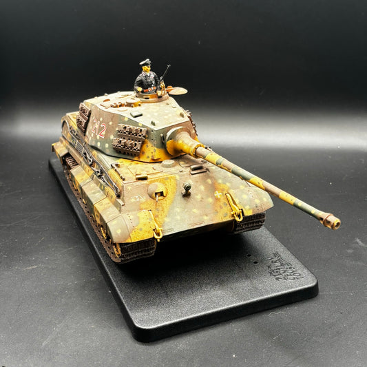 German WWII King Tiger (Tiger II) - Henschel Turret ;  s.Pz.Abt. 501 (Schwere Panzerabteilung 501)  (21st Century Toys, 1/32)