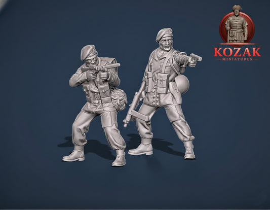 British Paratroopers Firing in Berets Set 2