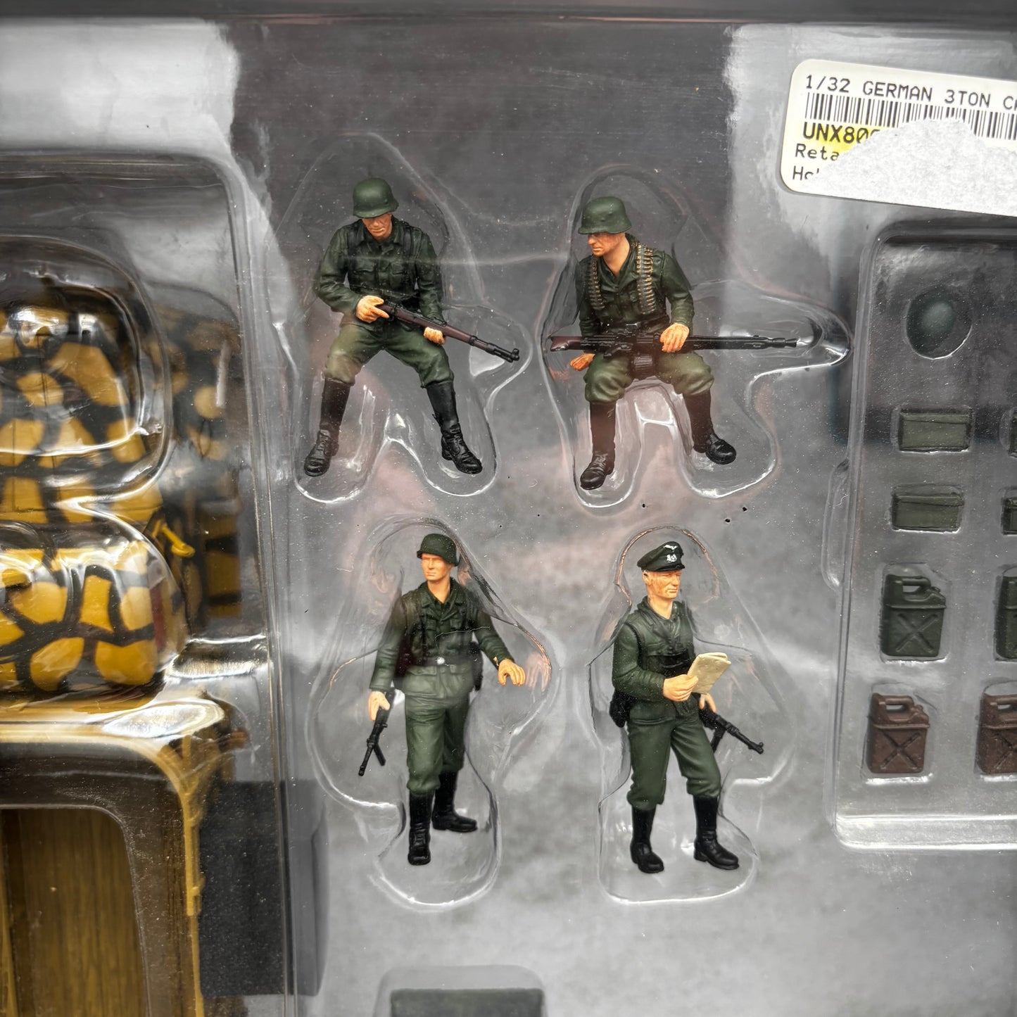 German 3 Ton Cargo Truck (Opel Blitz) ;  Unidentified Unit, Eastern Front  (Forces of Valor (Unimax), 1/32)