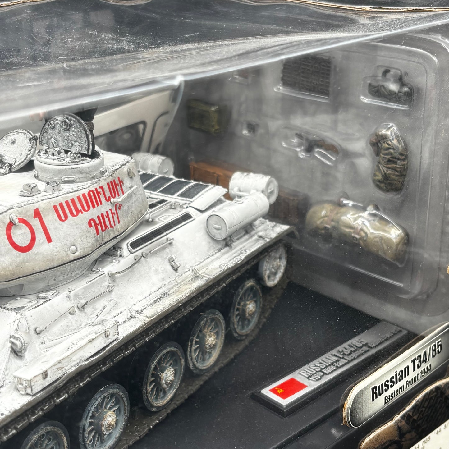 Russian T-34/85 ;  119th Rifle-Tank Regiment  (Forces of Valor (Unimax), 1/32)