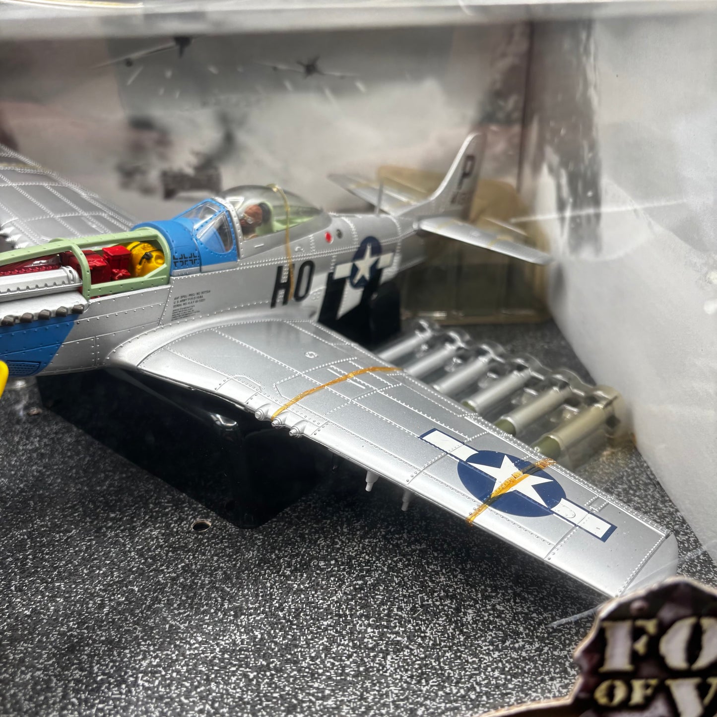 P-51D Mustang ;  352nd Fighter Group, 487th Fighter Squadron  (Forces of Valor (Unimax), 1/32)