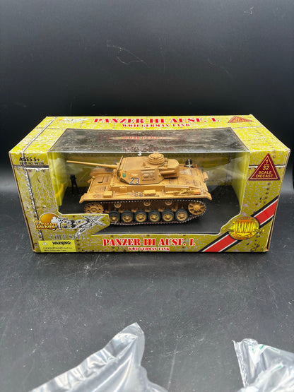 Panzer III Ausf. L ;  Schwere Panzer-Abteilung 501 (s.Pz.Abt. 501)  (21st Century Toys, 1/32)