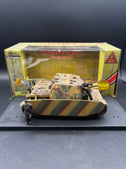 Sturmpanzer Brummbar (Sd.Kfz. 166) ;  Unknown Unit, German Wehrmacht  (21st Century Toys, 1/32)